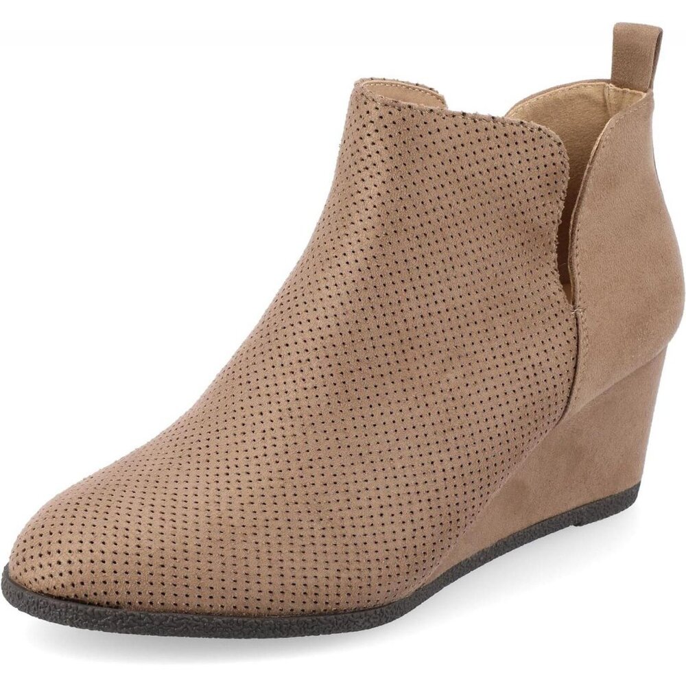 NWT Journee Collection Womens Mylee Slip On Bootie MYLEE-BOOTIE Taupe Brown 7.5M